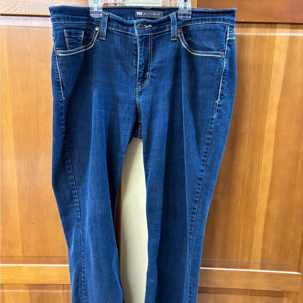 Levi’s flare leg sz 16M
